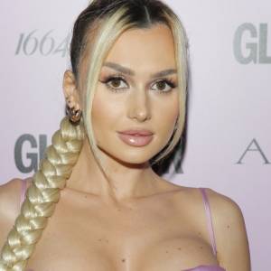 Wersow bez skrępowania prezentuje ciążowe kształty. "Dajcie już sobie na wstrzymanie, nie macie prywatności?" [FOTO]