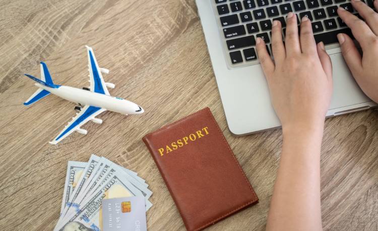 Przewodnik: jak znaleźć najtańsze loty online 