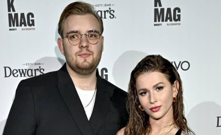 Roksana Węgiel w efektownej kreacji. Tak wyglądała na ślubie! [ZDJĘCIA]