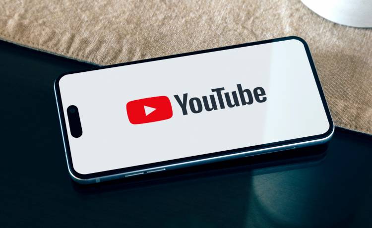 YouTube, fot. Shutterstock/Alex Photo Stock