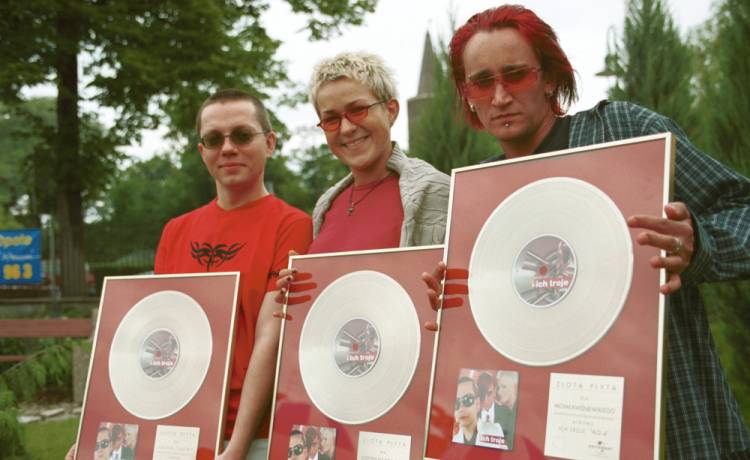Justyna Majkowska z Ich Troje nie do poznania. Po dawnym wizerunku nie ma ani śladu [ZDJĘCIA]