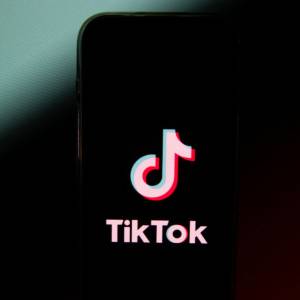 TikTok wprowadza ważną zmianę. Chodzi o sztuczną inteligencję