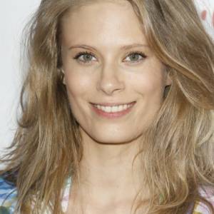 Zjawiskowa Julia Pietrucha odsłania wdzięki na plaży. "Naturalność i piękno" [FOTO]