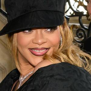 Dior zaprosił na pokaz mody Rihannę. Oto efekt [FOTO]