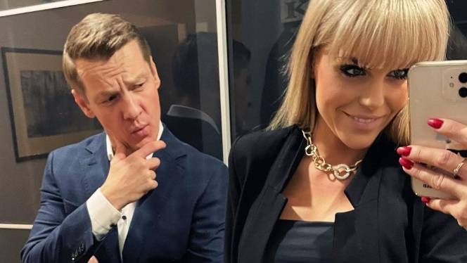 Marcin Mroczek wraz z żoną na zdjęciach z wakacji. Marlena Muranowicz wybrała dopasowany strój kąpielowy 