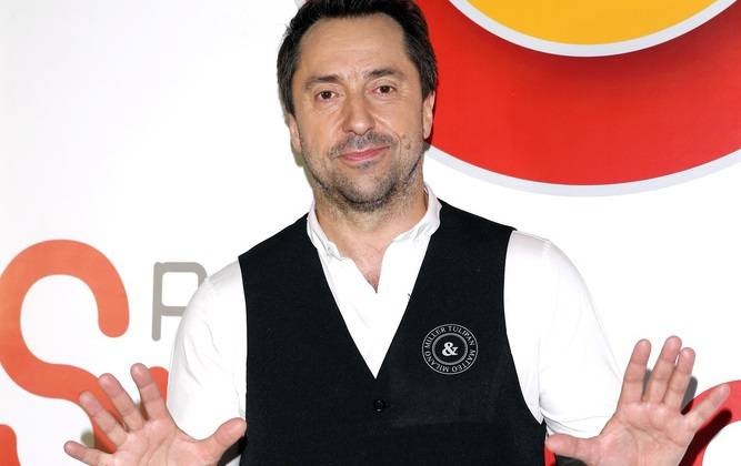 "Marcin Miller nie żyje". Menadżer wokalisty komentuje szokujące doniesienia, które pojawiły się w sieci