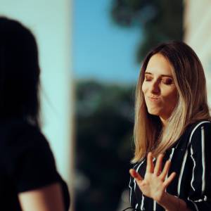 Jak zachowuje się osoba niedojrzała emocjonalnie? Często używają tych 9 zdań!