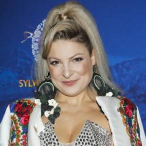 Magdalena Narożna z zespołu Piękni i Młodzi prezentuje szczupłe ciało. Internauci pod wrażeniem jej metamorfozy!