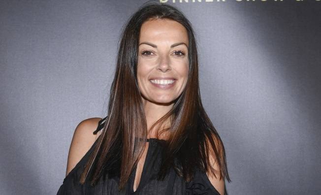 Katarzyna Glinka pozdrawia prosto z basenu. "Figura jak u nastolatki" [WIDEO]