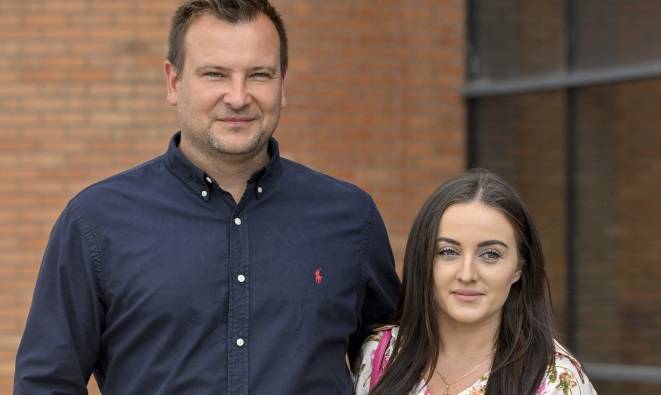 Grzegorz z "Rolnika..." pokazał dzieci: "Moje dwa szczęścia". Jaś i Liwia rosną jak na drożdżach! [FOTO]