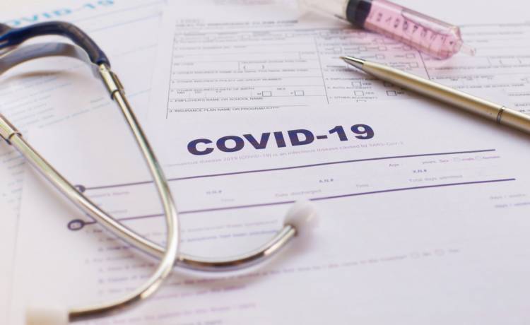 Kolejne decyzje ws. walki z pandemią COVID-19. Rzecznik Ministerstwa Zdrowia wyjaśnia 