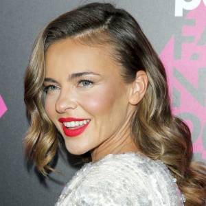 Edyta Herbuś eksponuje swoją kobiecość! Gwiazda odsłoniła ciało w zmysłowym tańcu [WIDEO]