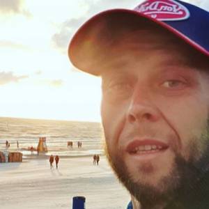 Mateusz z "Gogglebox" w szokującym wpisie. "Spoczywaj w pokoju". Fani mocno zaniepokojeni!                                                         