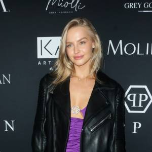 Karolina Pisarek zdradziła postanowienia noworoczne i zapozowała w stroju sportowym. Co za figura! [ZDJĘCIA]