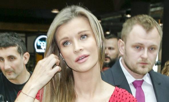 Wielki smutek u Joanny Krupy. Modelka straciła jednego z ukochanych psów