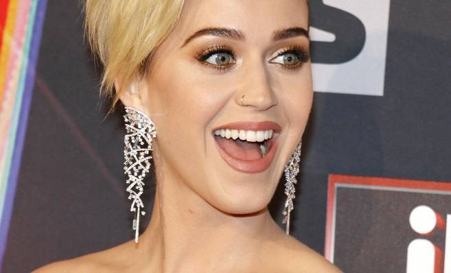 Katy Perry w ciąży! Wokalistka ogłosiła to w nietypowy sposób [WIDEO]