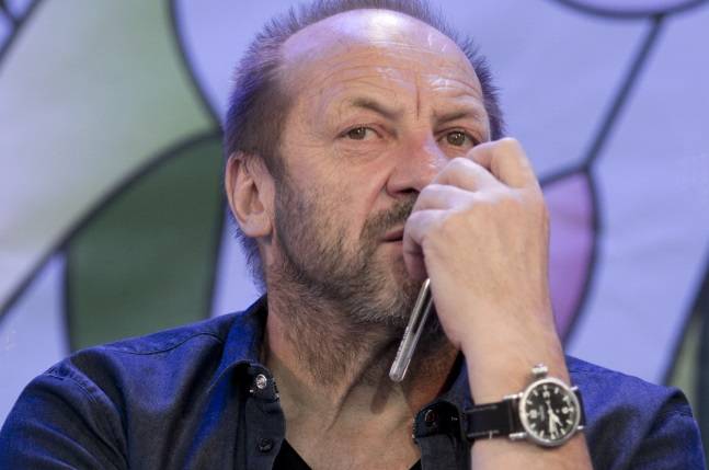 Pożar w greckiej rezydencji polskiego muzyka. "Widok jak na księżycu. Wszystko wokół płonie" [WIDEO]