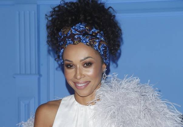 Zmysłowa Omenaa Mensah w bikini! Prezenterka podzieliła się wyjątkowymi kadrami z internautami