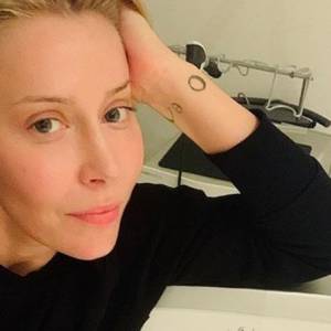 Katarzyna Warnke w mocnych słowach o macierzyństwie: "Następuje dewastacja, kiedy wychodzi z ciebie dziecko"