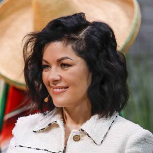 Katarzyna Cichopek zatańczyła przed kamerą. Nie do wiary, jakie buty wybrała! "Klapki najlepsze" [WIDEO]