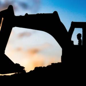 Mściwy budowlaniec: Nie dostał wypłaty, więc zniszczył pięć nowych domów [WIDEO]                                                          