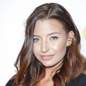 Młodsza siostra Julii Wieniawy idzie w jej ślady. Alicja dostała rolę w popularnym serialu! [FOTO]