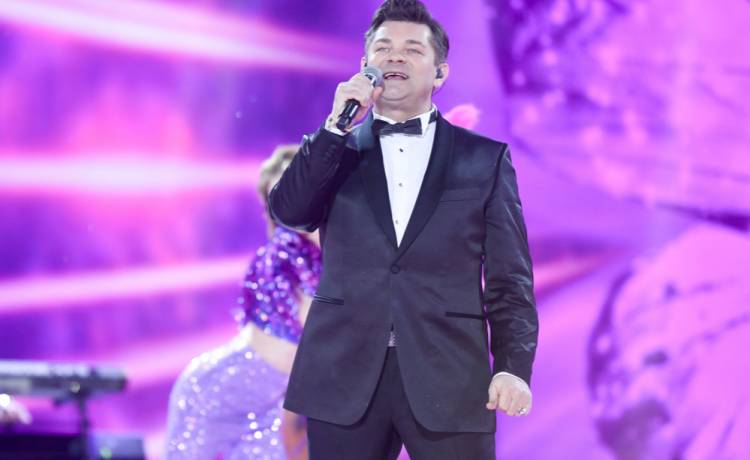 Zenon Martyniuk poprawił urodę? Dziś już tak nie wygląda. Zmiana jest kolosalna [ZDJĘCIA]