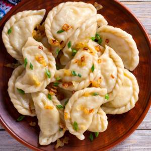 Kulinarny dylemat. Zamiast pierogów ruskich… ukraińskie. Jaka jest prawda o pierogach?                                                                                                              