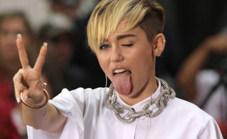 Miley Cyrus ma problemy ze zdrowiem? Fani martwią się o swoją idolkę