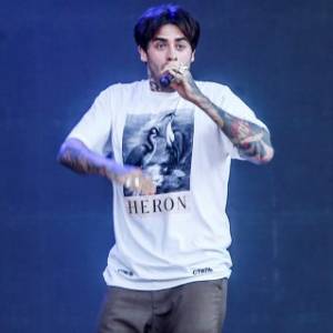 Quebonafide zaskoczył fanów! W sieci pojawił się nowy utwór! 