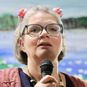 "Superniania" przewróciła się przed sklepem. "Wykonałam lot trzmiela"