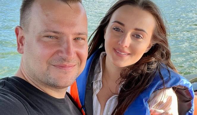 Anna Bardowska z "Rolnik szuka żony" na nowym zdjęciu. Rodzice z trójką dzieci tak spędzili czas na gospodarstwie 