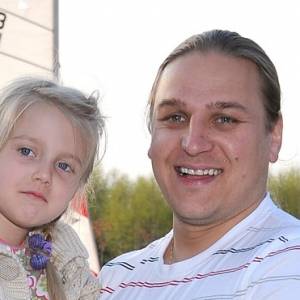 Maja Golec ma już 21 lat. Córka Pawła z zespołu Golec uOrkiestra ma tysiące fanów! [WIDEO]