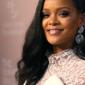 Rihanna odważnie promuje nowy projekt. Wokalistka w bieliźnie!