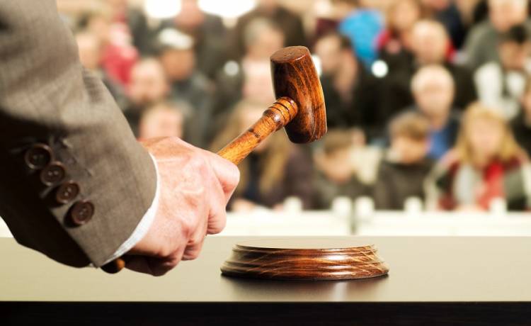 Pianino Freddiego Mercury'ego trafi na licytację! Ile potrzeba pieniędzy, by zostać jego właścicielem?