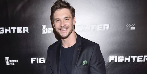 Mikołaj Roznerski przekazał radosne wieści. Pokazał też wyjątkową fotografię, na której nie jest sam. "Pękam z dumy"