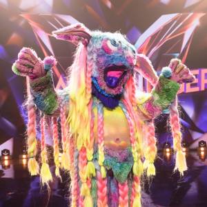 "Mask Singer". Internauci próbują ujawnić tożsamość Potwora! Wiedzą, kto nim jest?