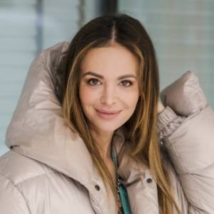 Fani zaniemówili z wrażenia! Ognista Anna Wendzikowska pręży półnagie ciało [WIDEO]