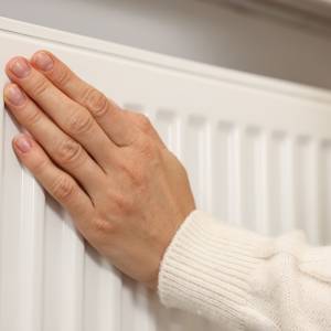 Tak dużo szybciej nagrzejesz pomieszczenie. Prosty trik, a efekt natychmiastowy! 