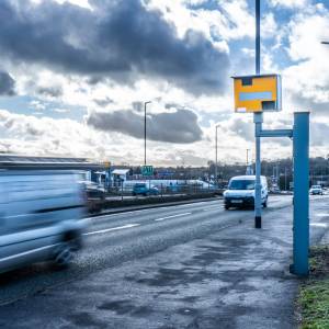 Nikt nie chciałby dostać takiego zdjęcia z fotoradaru. Kobieta zgłosiła sprawę do prokuratury [FOTO] 