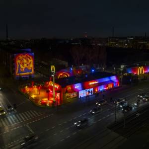 Powrót Burgera Drwala. McDonald’s odsłonił karty 