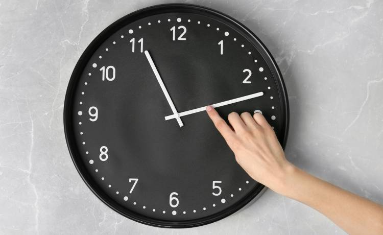 Kiedy zmiana czasu? Zegarki przestawiamy już w tym miesiącu