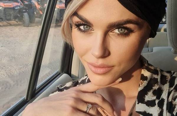 Żona Marcina Mroczka kusi na zdjęciach z wakacji. Marlena Muranowicz pokazała kadry prosto z piaszczystej plaży! 