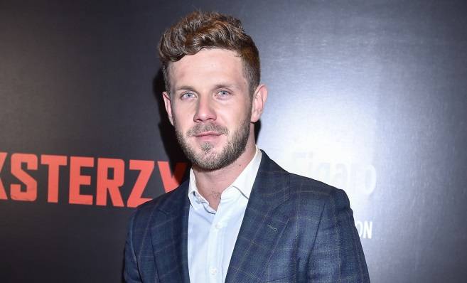 Antek Królikowski z braćmi. Rodzinna fotografia trafiła do sieci. Internauci wspominają ich tatę [FOTO]