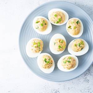 Przepis na wielkanocne jajka faszerowane. Tak robi je Magda Gessler! 