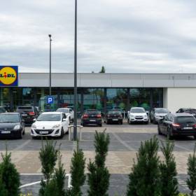 90 minut za darmo, potem słony rachunek. Zmiany na parkingach Lidla