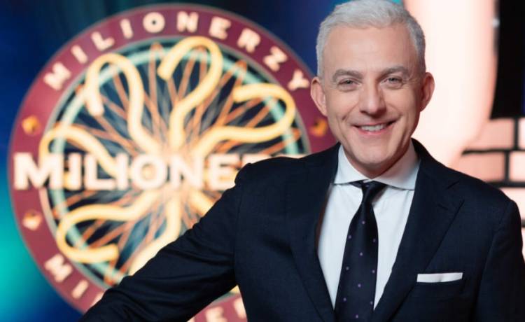 Milionerzy. Pistolet ma uchwyt umożliwiający strzelanie z ręki na bliskie odległości. A co ma pistol?