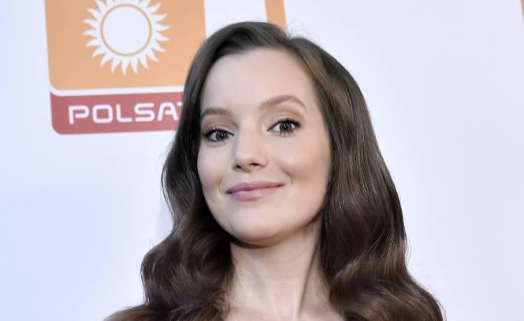 sanah całuje żabę na nowym zdjęciu. Czy chciała w ten sposób coś przekazać? [FOTO]