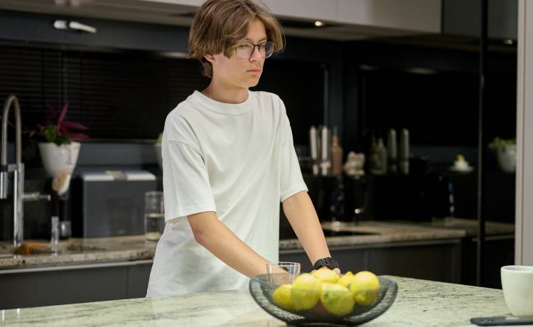 Dramat Damiana w „Na Wspólnej”. Syn odwraca się od ojca, fot. materiały prasowe