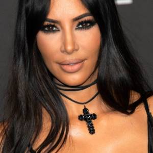 Kim Kardashian niemal nago. Zdjęcie z papugą rozgrzało fanów celebrytki!